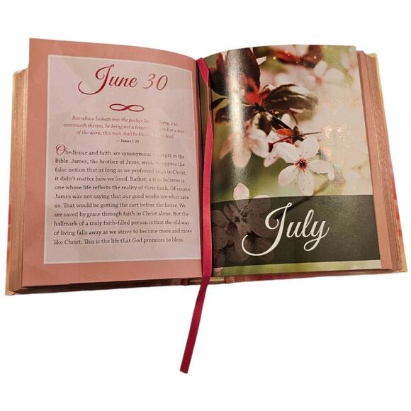 Daily Promises for Women Hardcover Inspiring Book of Bible Verses - Picture 3 of 5